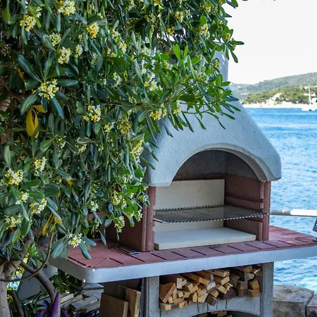 Radosic Hvar Town