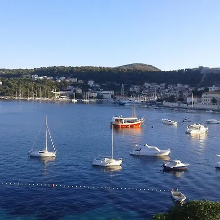 Radosic Apartment Hvar Town
