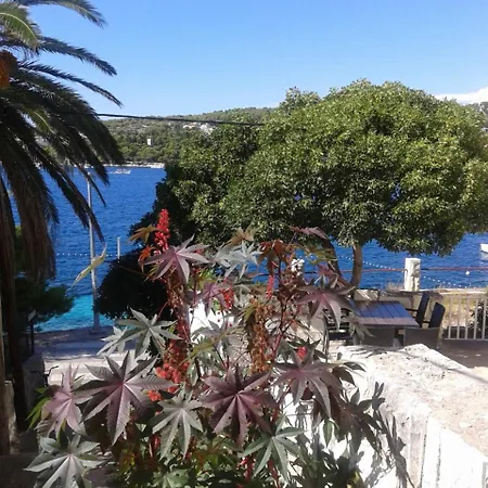 Radosic * Hvar Town