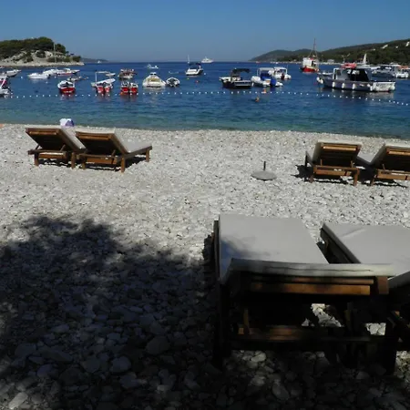 Radosic * Hvar Town