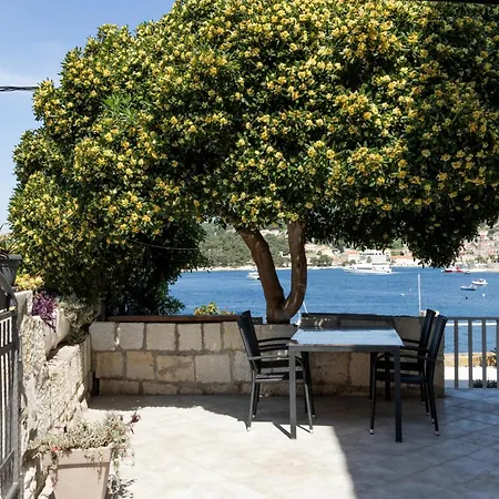 Radosic Apartment Hvar Town