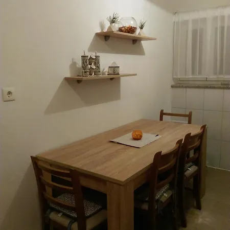 Radosic Apartment *
