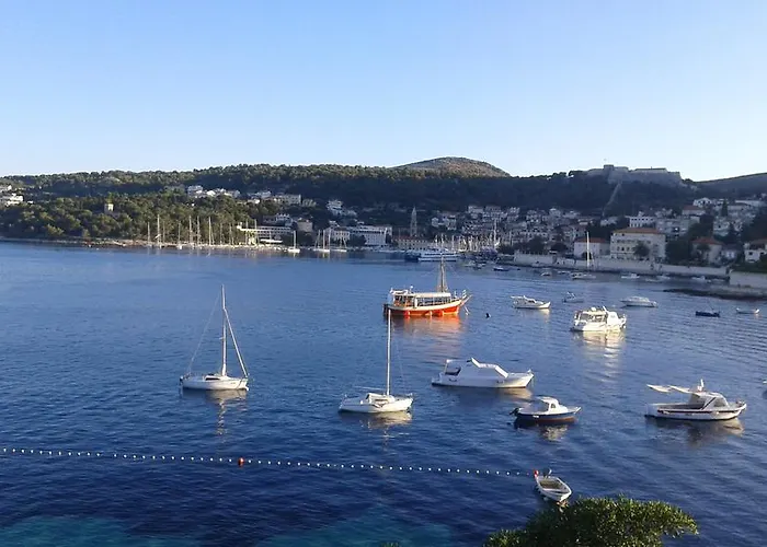 Radosic Apartment Hvar Town